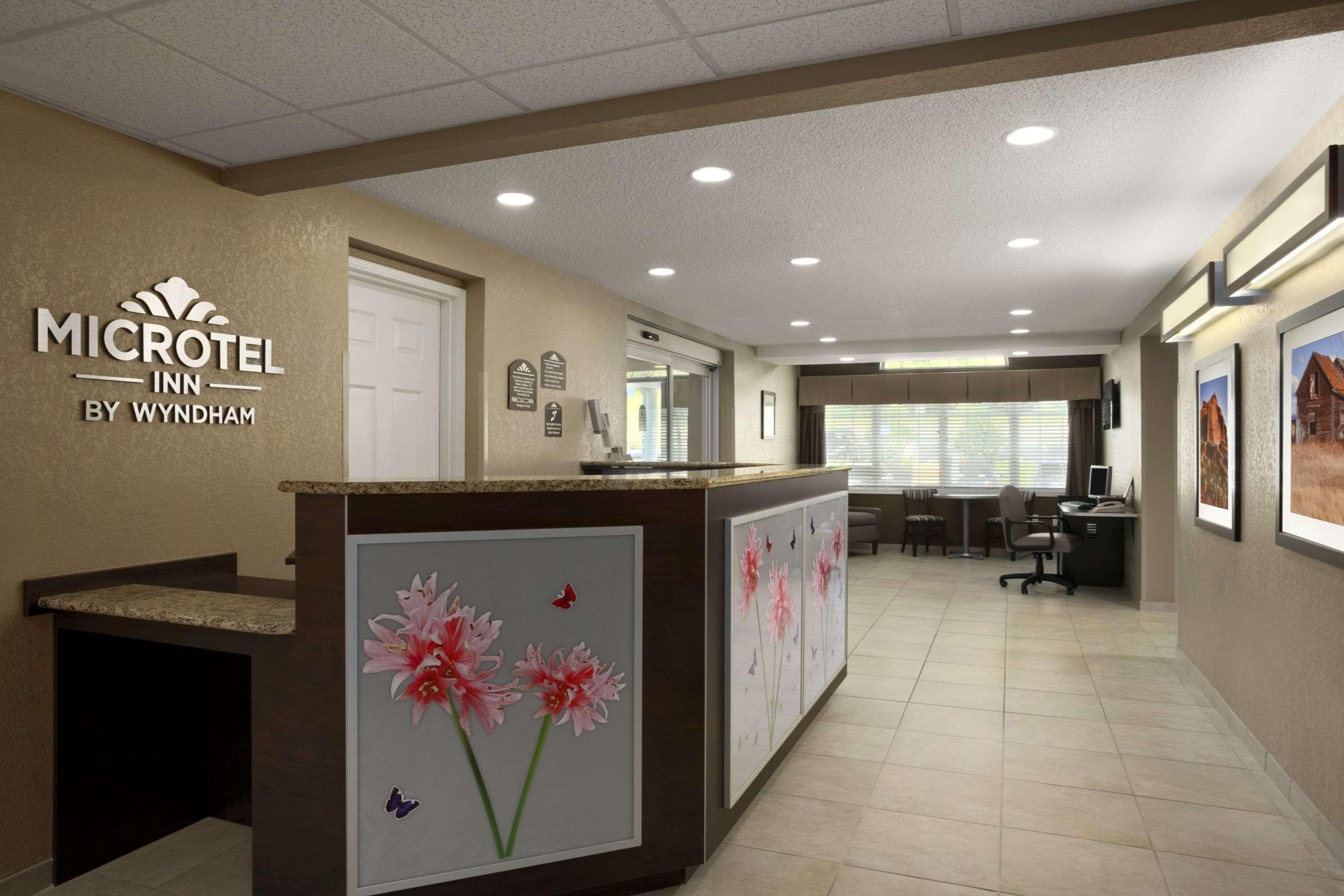 Microtel Inn & Suites By Wyndham Mineral Wells/Parkersburg Kültér fotó
