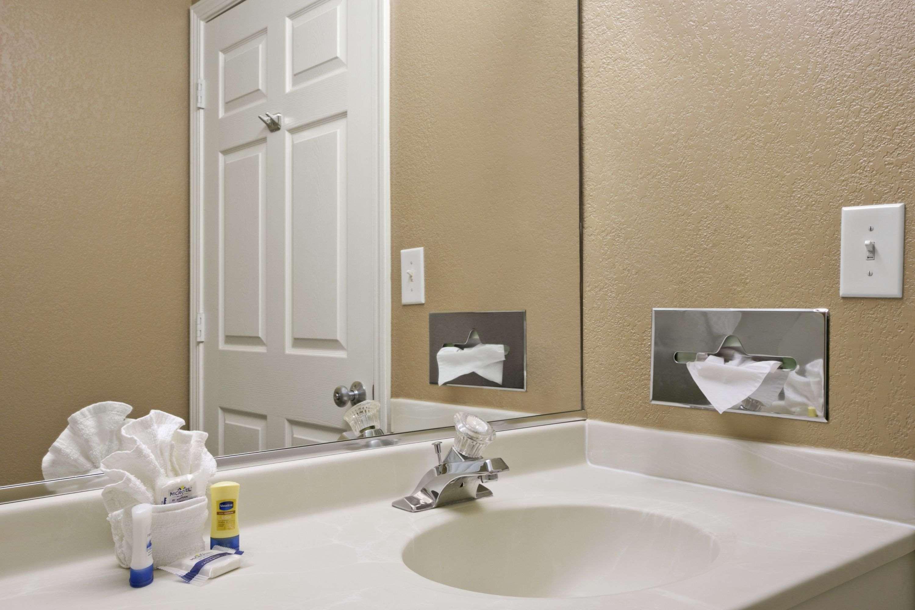 Microtel Inn & Suites By Wyndham Mineral Wells/Parkersburg Kültér fotó